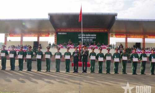 小孩身上突然起红疹子怎么回事啊、小孩身上突然出现许多大疙瘩是怎么回事 -小孩身上突然起红疹子怎么回事网